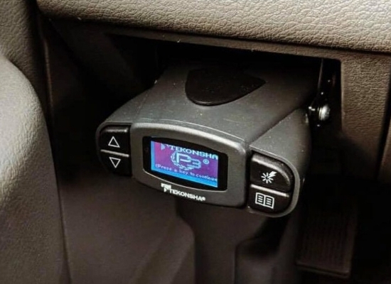 Dashboard-Mounted brake controllers 